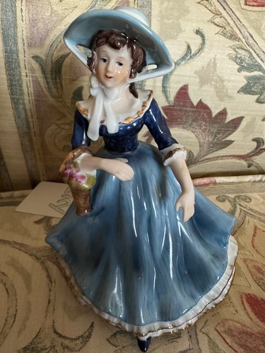 Antique vintage lady merry - antique,