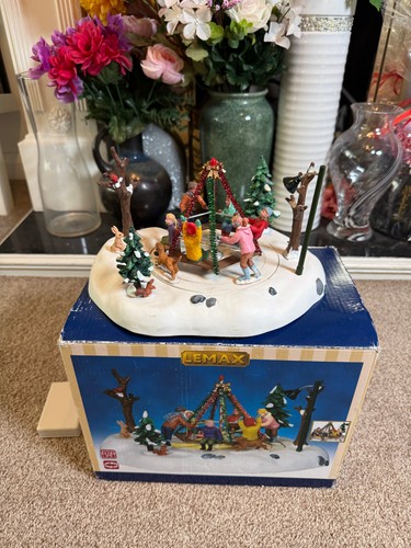 Lemax holiday merry round - lemax,